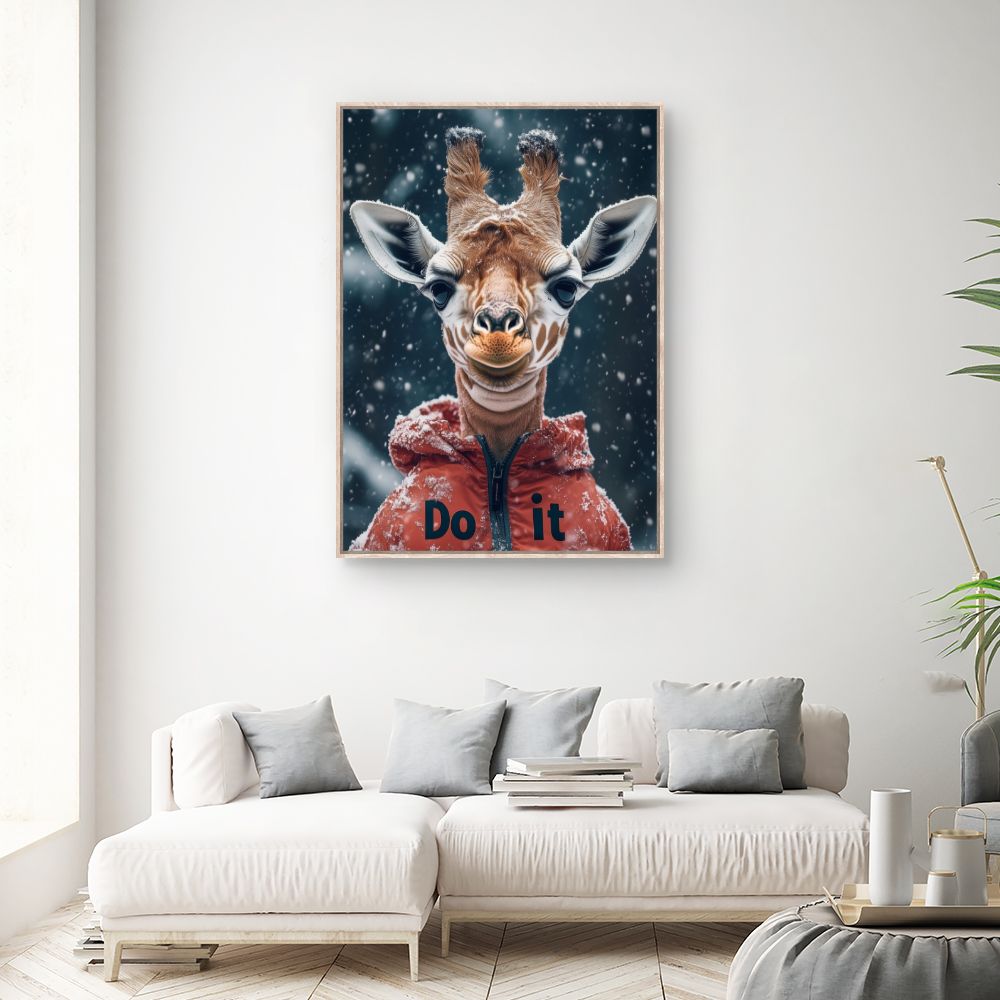 Toile "Girafe enneigée comique"