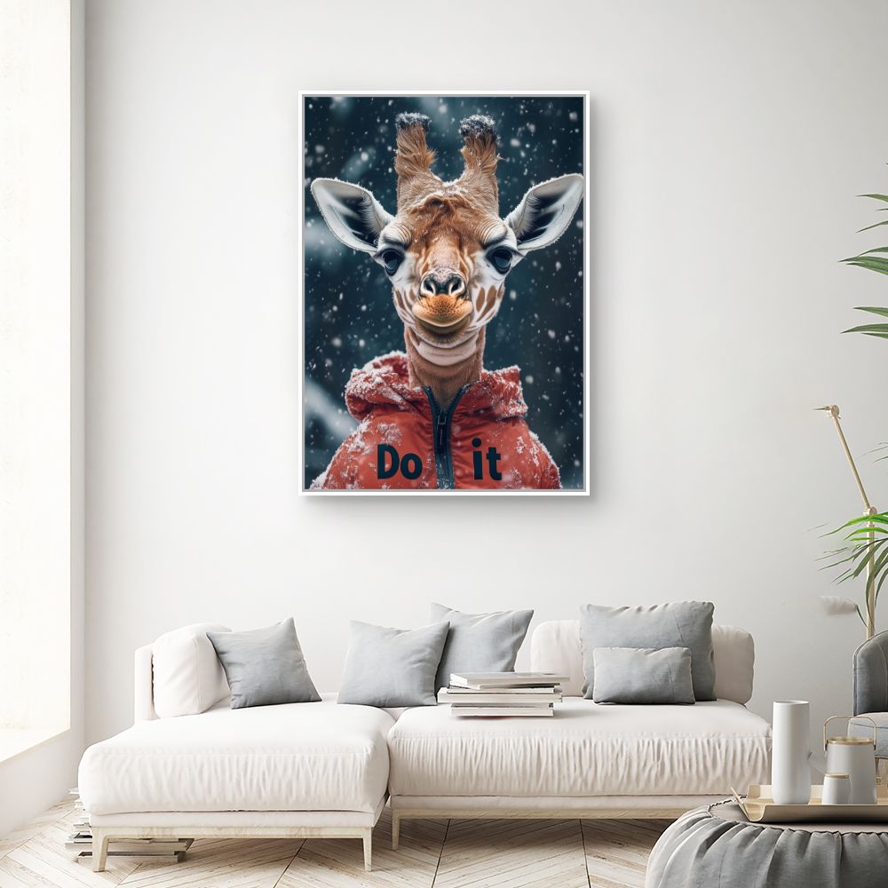 Toile "Girafe enneigée comique"